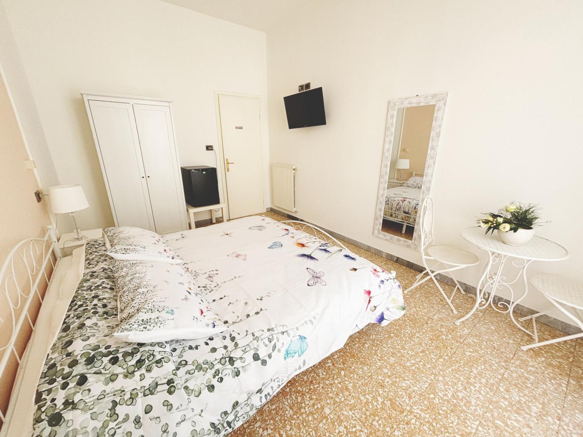 A Casa Di Mario E Nene Bed & Breakfast Виареджо Екстериор снимка